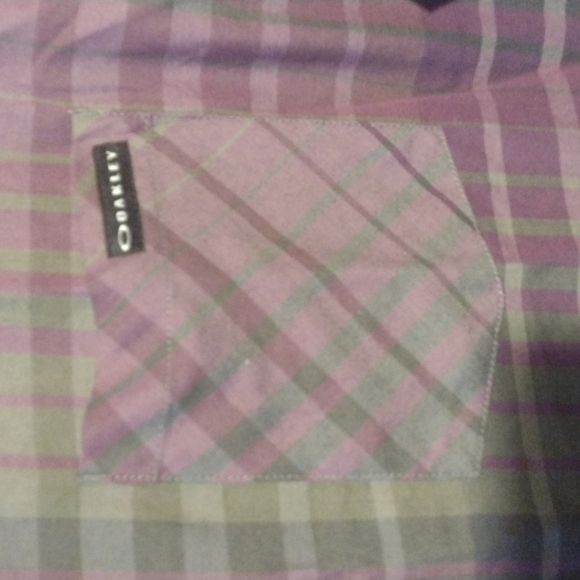 Oakley Button Up short sleeved Shirts men's XL purple with dark color stripes - Picture 4 of 7